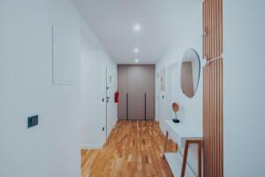 Summer Color Luxury Apartment