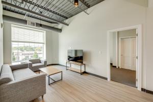 Bloomington Apartment Near Indiana University!