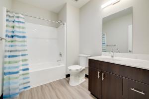 Bloomington Apartment, 3 Mi to IU Memorial Stadium