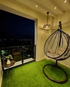 Parkside Panoramic 1 BR Apartment Self Check-IN Next to Penta Square DHA Phase 5 - Chung Khurd