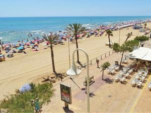 Bonito apartamento con piscina