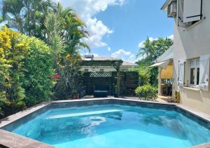 Jolie maison avec piscine