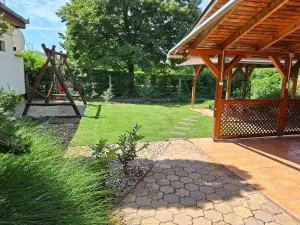 Iza Vendégház - بالمازويفاروس