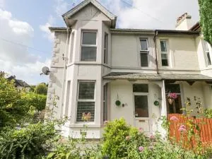 24 Cadnant Park - Deganwy