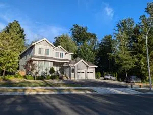 Entire Forest Home Near Nature & Amenities - Alluvia