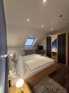 Family Room with Bathroom room in Hotel am Schenkelberg