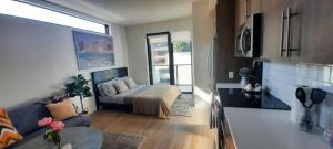 Sweet studios in downtown steps from Petco Park and Convention Center