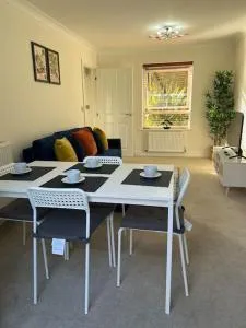 Great Ambience 3-Bedroom for Groups & Contractors - 布罗姆斯格罗夫