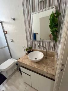 Apto lindo, 500m da praia da Enseada!