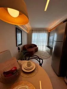 Flat Praia do Canto 2Q-2B Long Stay TRIÂNGULO DAS BERMUDAS - 卡里亚西卡