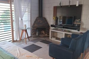 Casa de campo com vista para represa