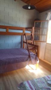 Casa de campo com vista para represa