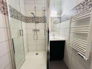 Appartements Charmant T2 pres de la plage avec balcon, parking et commodites a pied - 4 pers, Le Pouliguen - FR-1-245-195 : photos des chambres