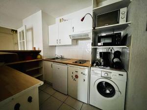 Appartements Appartement T2 avec piscine, proche thermes, terrasse, parking, petit animal OK, Cambo-les-Bains - FR-1-495-142 : photos des chambres
