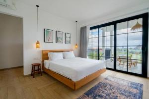 Gorgeous 3 beds in Canggu with ricefields view