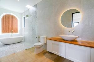 Gorgeous 3 beds in Canggu with ricefields view