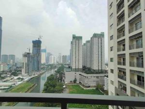 40 percent OFF 1BR City View Apartment in SUPERB Central Location