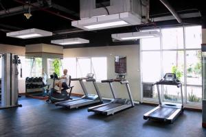 40 percent OFF 1BR City View Apartment in SUPERB Central Location