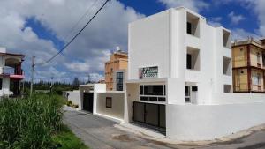 Appartement avec piscine à pomponette