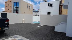 Appartement avec piscine à pomponette