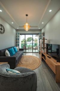 Stylish 2-Bedroom Apt, 4min Walk to Beach - RC7 - 4hvězdičkové hotely ve městě Flic-en-Flac