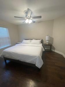 Olathe sleeping Beauty 3bdr and 2 baths