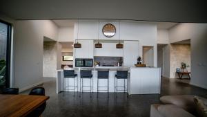 Luxury Modern Farm Stay with Country Living