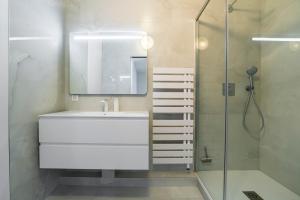 Superbe 2 pièces 52 m2 refait à neuf Boulogne Nord - Superb brand new 1 bedroom appartement North of Boulogne