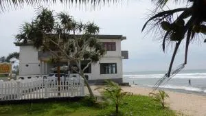 海洋礁酒店 - Akurala