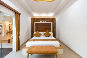 Villa Lisabella by Villa Finder