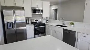 Spacious Home Near Downtown - Montopolis