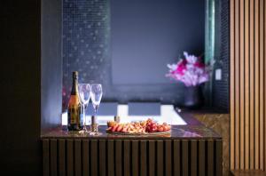 One Night Love Room Unique