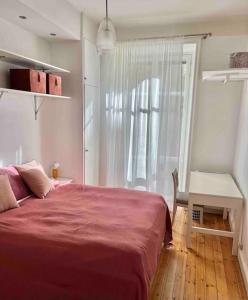 Modern lägenhet med balkong