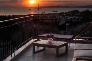 Thenia's Bellevue apartment - 萨罗尼扎