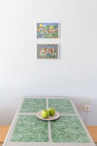 Athenian Cozy Home for 4 by Filos Inc