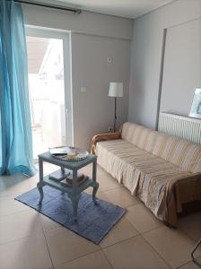 Athenian Cozy Home for 4 by Filos Inc