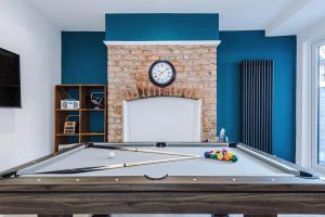 Serene & Contemporary Hoole House