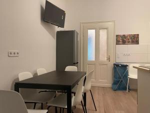 8 Betten - 4 Zimmer - Küche - Diele - Bad