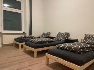 8 Betten - 4 Zimmer - Küche - Diele - Bad