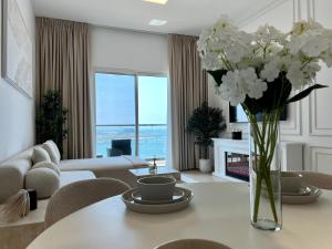 Attractive condo with Louvre and Full Sea view on Reem island