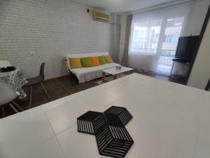 Апартамент Фамилия 100м от морето в Равда