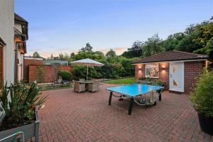 Premium 4BR Family Home w Garden Annex and Gym