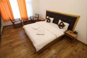 Dzi Guest House Ladakh by LexStays - Nimu