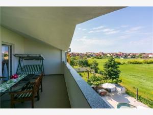 Stunning View Apartment with pool