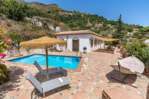 Cortijo La Alberquilla - Ítrabo