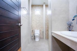 Walk To The Beach Pool Villa Bangsaray