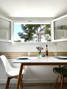 LAuguière Est, maisonnette sans vis-à-vis et au calme avec vue sur les vignes