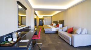 Family Room with Garden View room in Svalinn Hotel