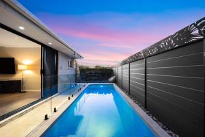 Charming Group Getaway - 9 Mins To Burleigh Beach