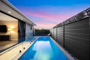 Charming Group Getaway - 9 Mins To Burleigh Beach - 塔勒布吉拉